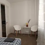 Goscinne Na Lwowskiej Варшава