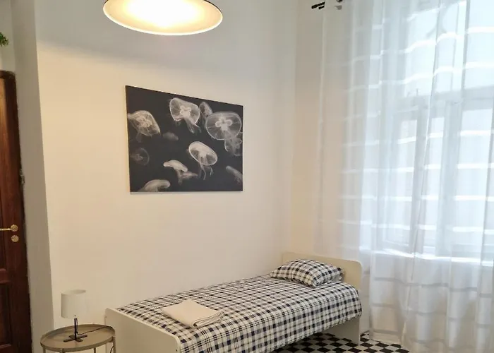 Goscinne Na Lwowskiej * 바르샤바